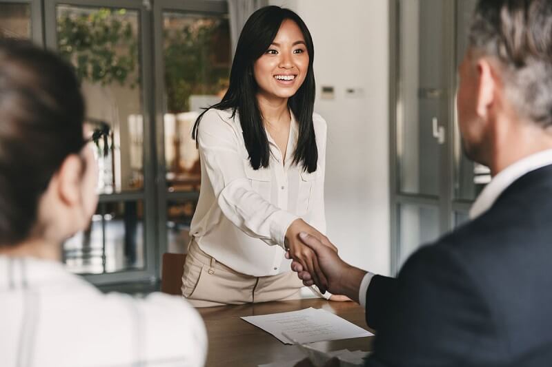Giới thiệu, cung ứng lao động trong nước